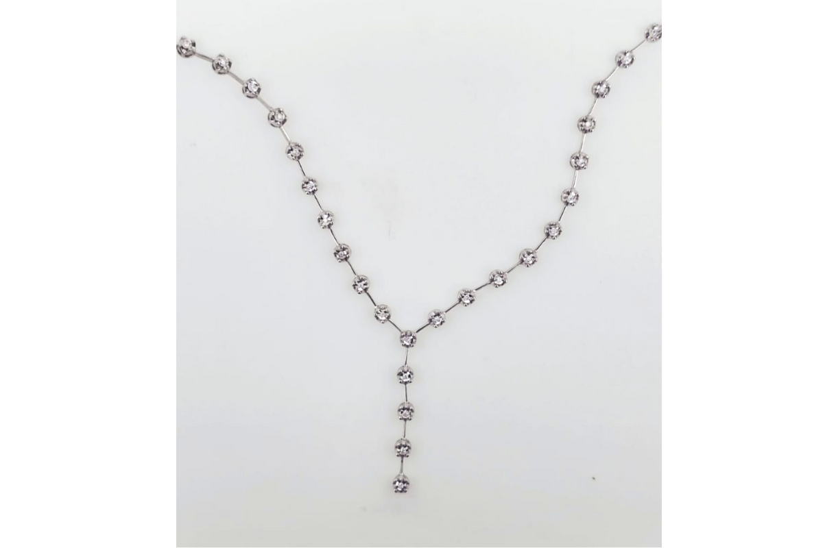 Collar en oro blanco con diamantes