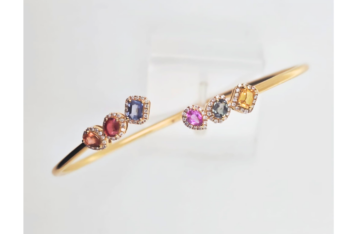 Pulsera en oro amarillo con zafiros y diamantes